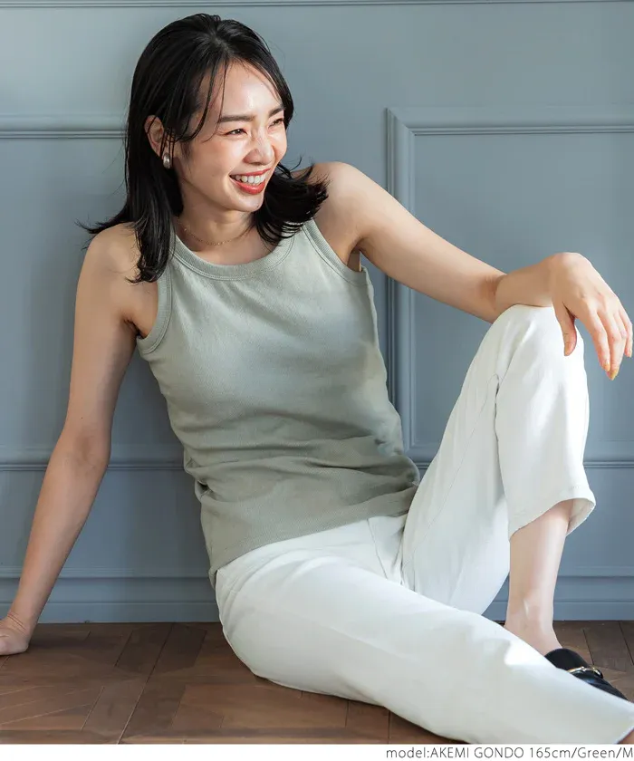 日本 COCA - 簡約美型無袖小可愛/內搭(附bra)-米白