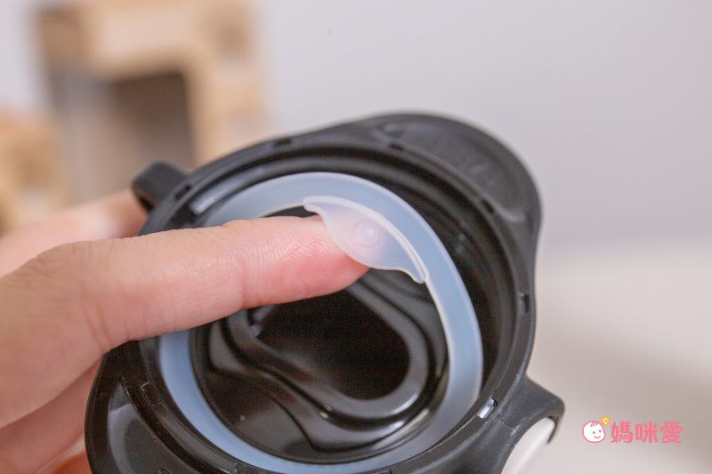 【日本 Richell 利其爾】大小童都愛用黑白水杯