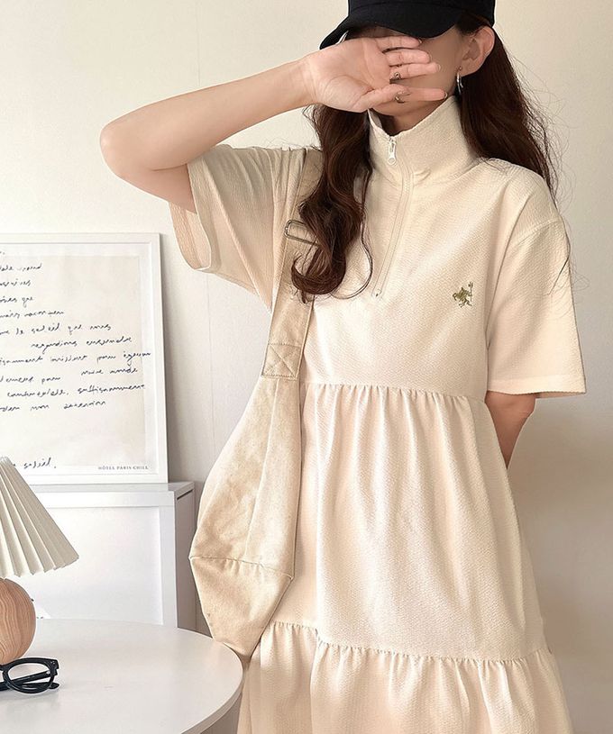 日本 Classical Elf - 簡約logo運動風半拉鏈短袖洋裝-象牙