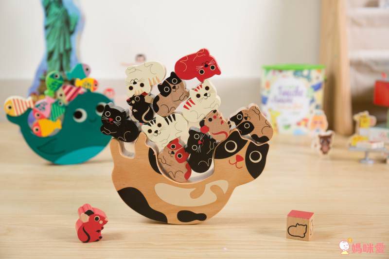 法國 Vilac 超質感玩具系列♔ 手提攜帶家家酒～帶出門詢問度超高★觸覺啟發桌遊～啟發幼兒大腦！