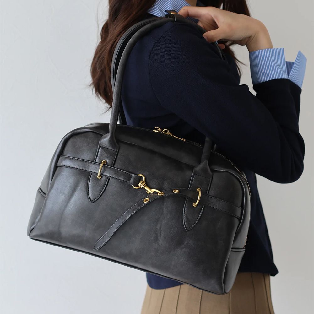 復古風皮帶造型波士頓肩背包-黑