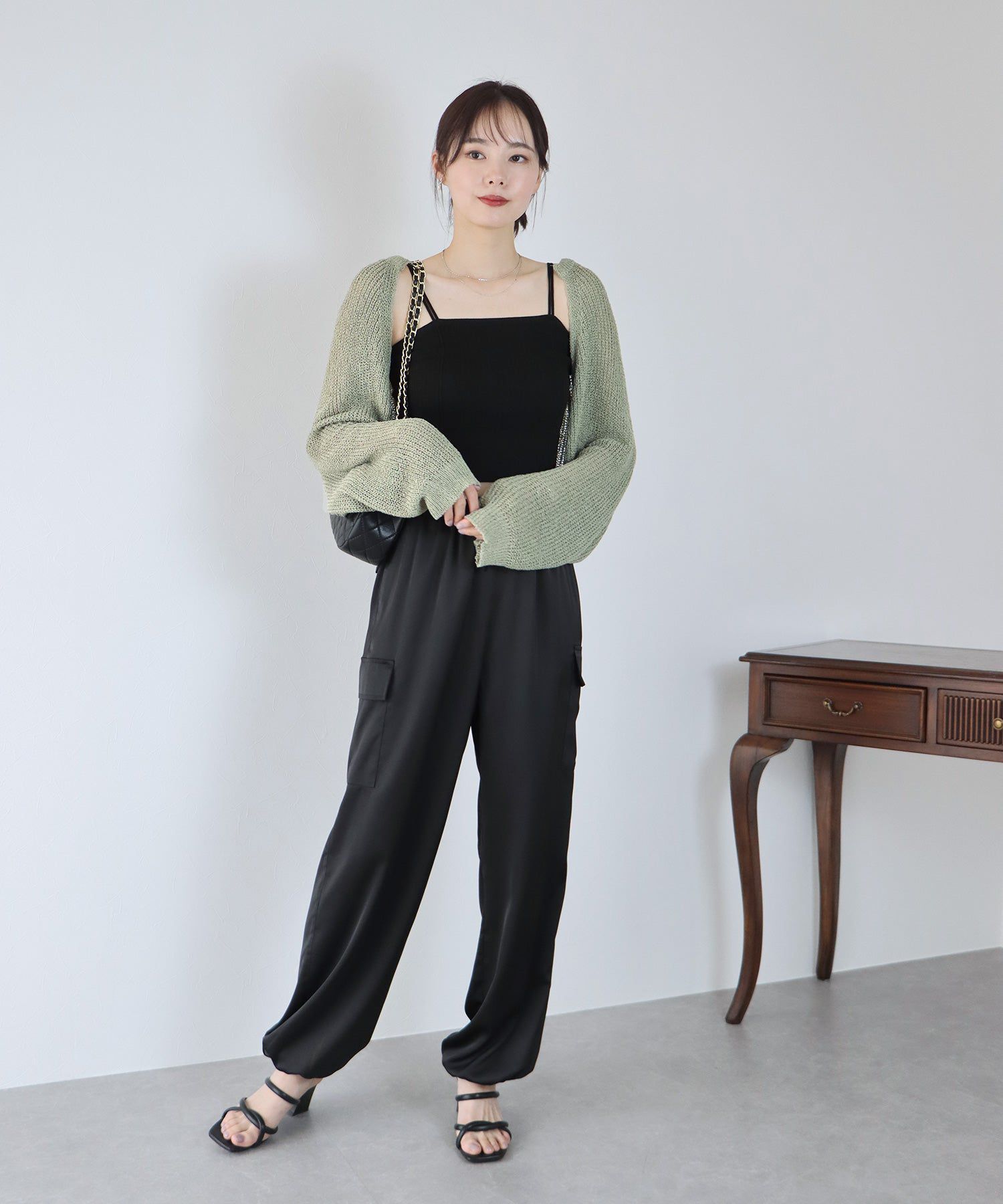 日本 BLUE EAST - 百搭開襟短版針織外套-米杏