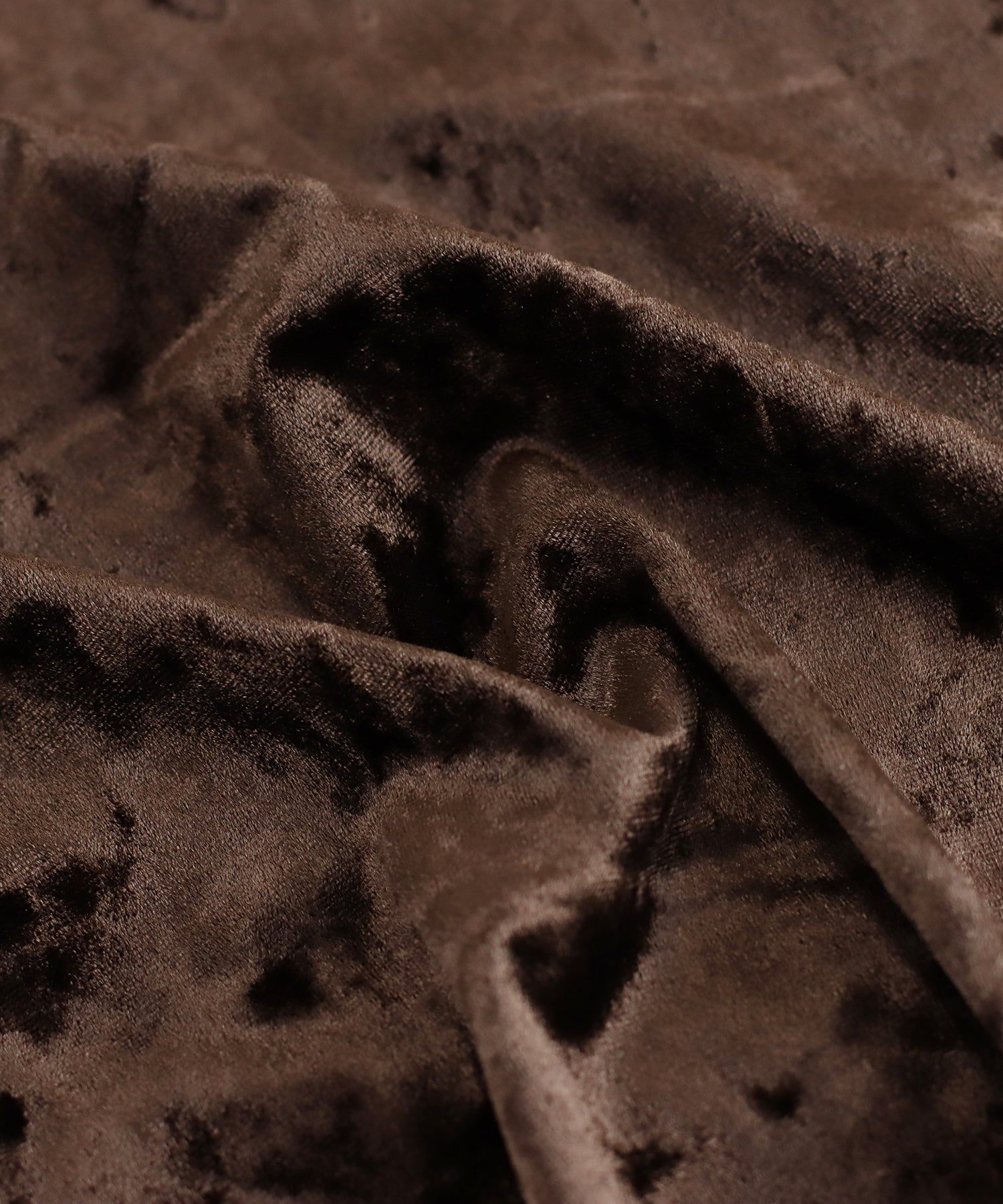 日本 BLUE EAST - 優雅絲絨感後開叉鬆緊長裙-淺摩卡