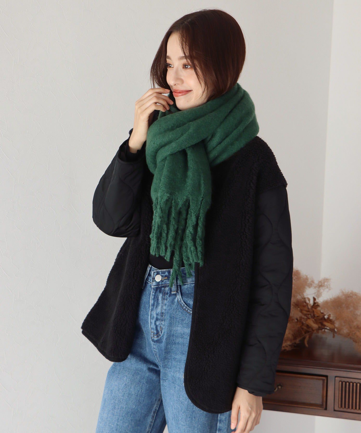 日本 BLUE EAST - 厚流蘇蓬鬆感柔軟圍巾-象牙白