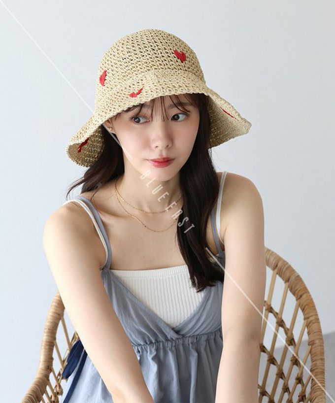 日本 BLUE EAST - 可愛刺繡編織遮陽漁夫帽-淺卡其