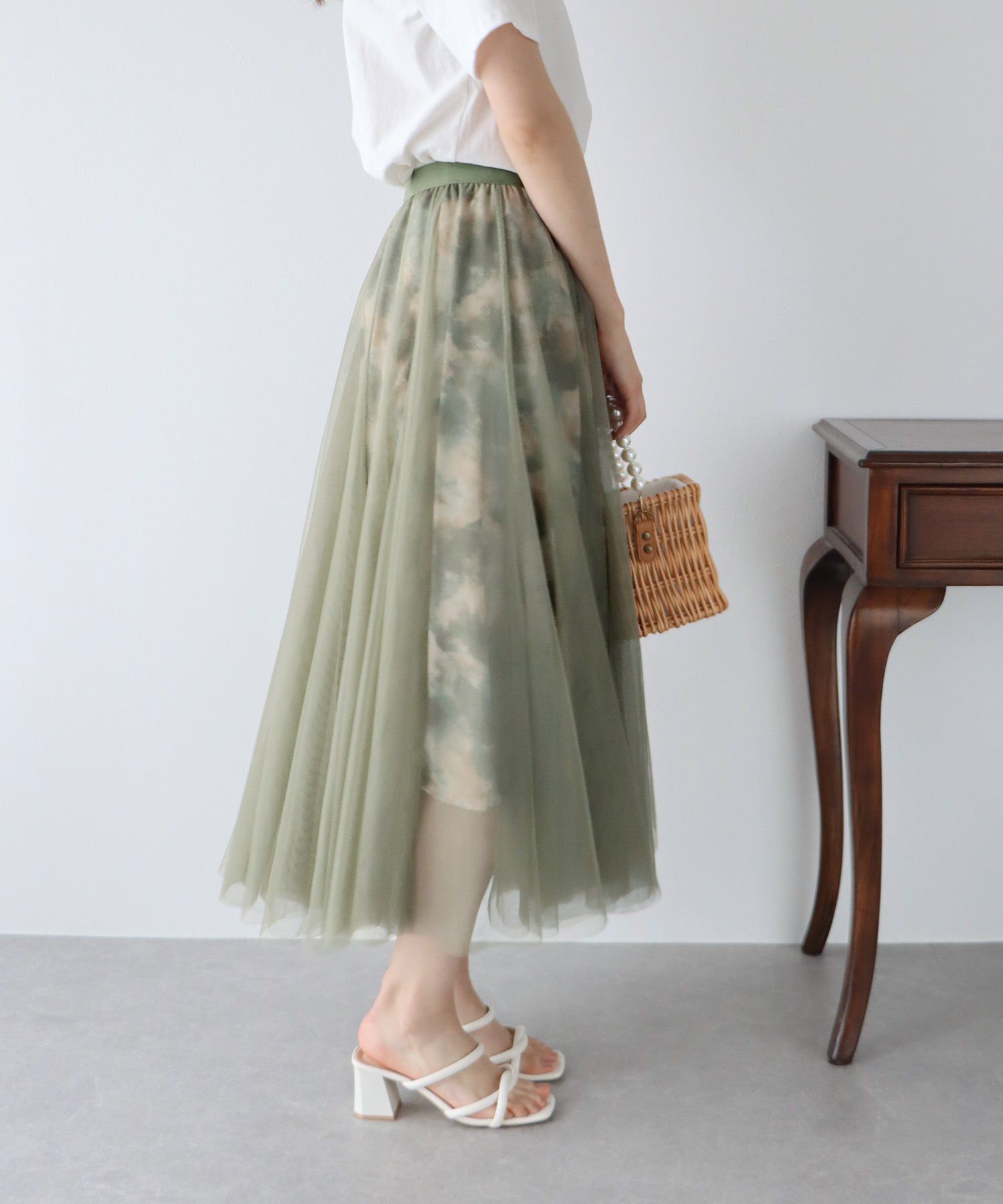 日本 BLUE EAST - 浪漫印花雙層紗裙-卡其