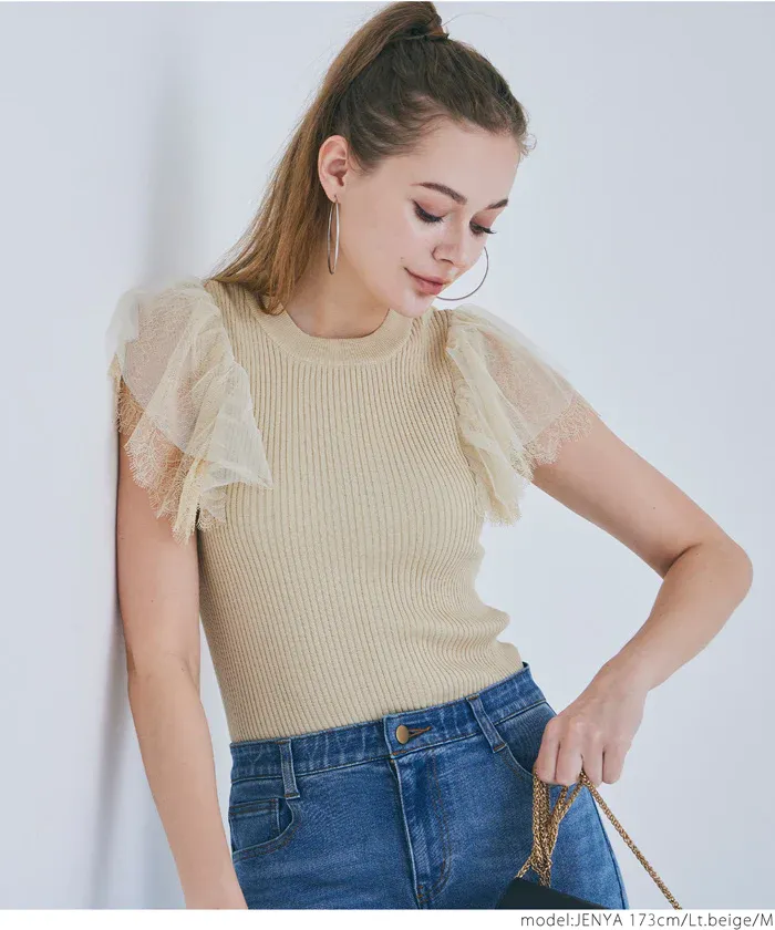 日本 COCA - 圓領坑條拼接蕾絲短袖上衣-黑