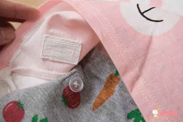 akachan honpo - 幼兒側釦短袖家居服-象牙色