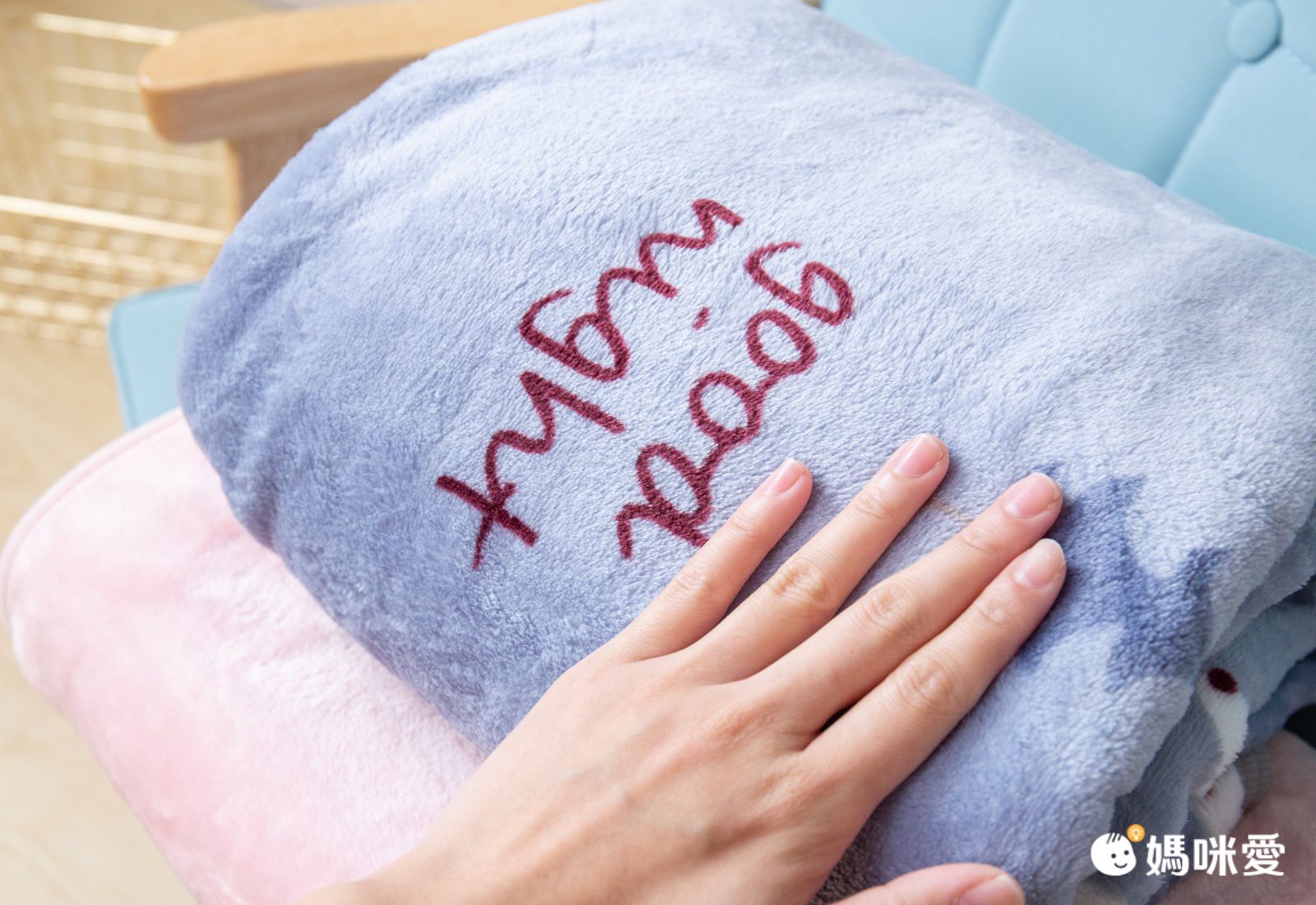 保暖珊瑚絨披肩懶人毯-一般款-林深時見鹿 (1.5mx1.3m（帽子可拆）)