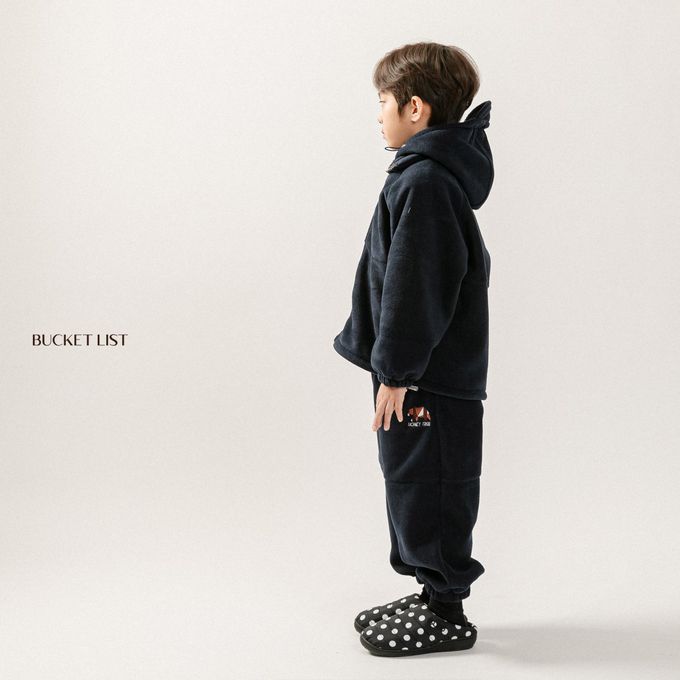 韓國 BUCKET LIST - 刺繡熊搖粒絨拉鍊立領上衣-灰