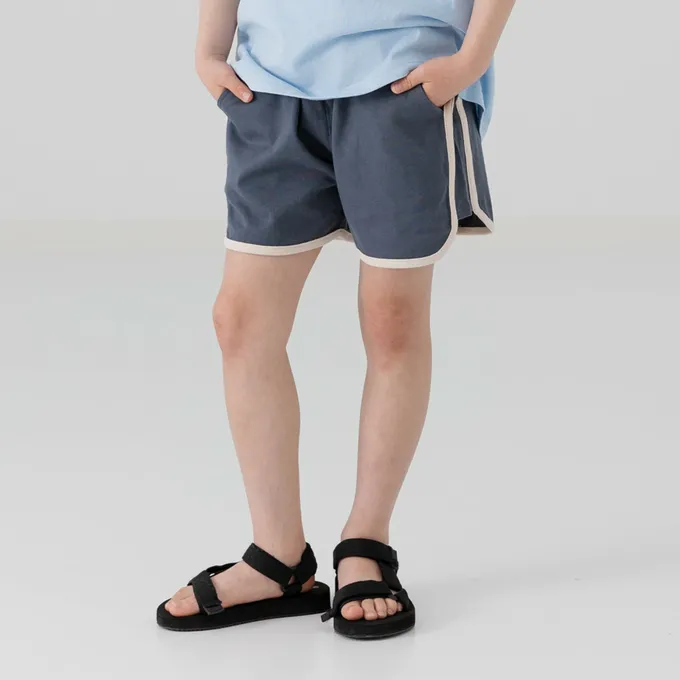 日本 Chil2 - 純棉運動風俏皮滾邊短褲-淺棕