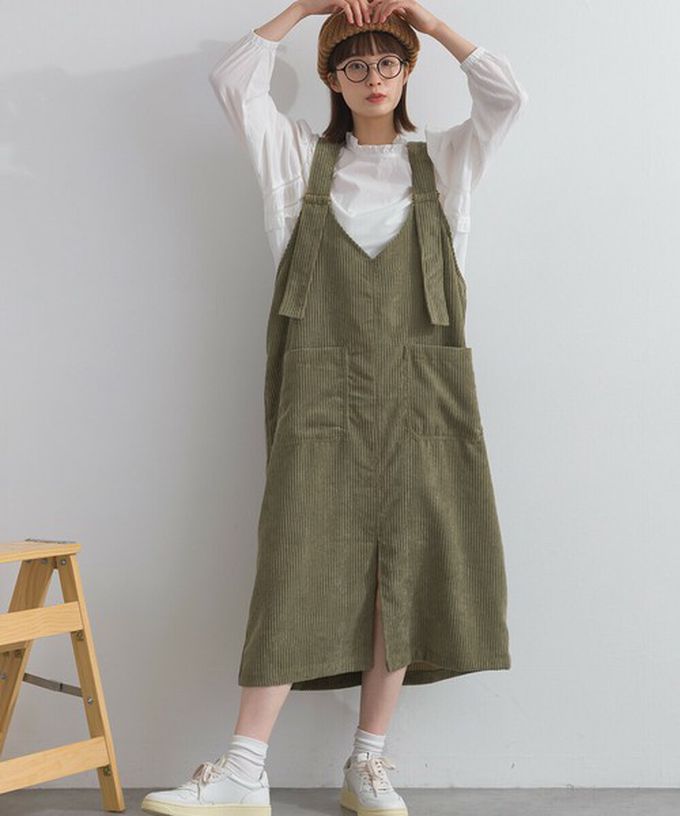 日本 Lupilien - 可愛厚實燈芯絨開叉吊帶裙-軍綠