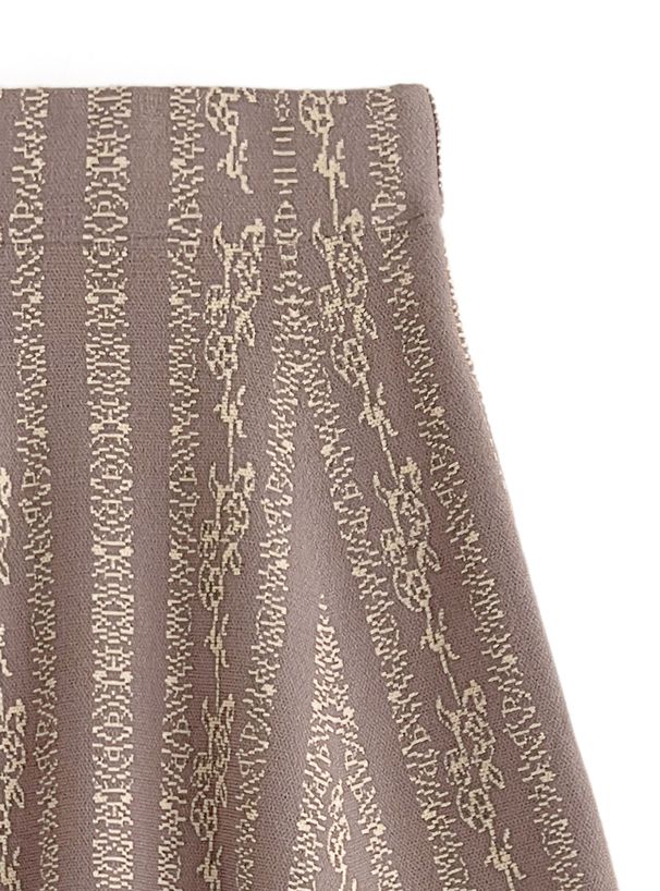 日本 GRL - 優雅花舞針織傘裙-淺沙杏 (M)