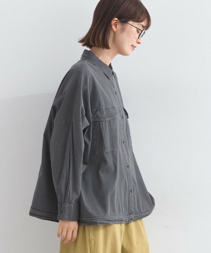 日本 Lupilien - 復古紋理率性抽繩純棉落肩襯衫-炭灰