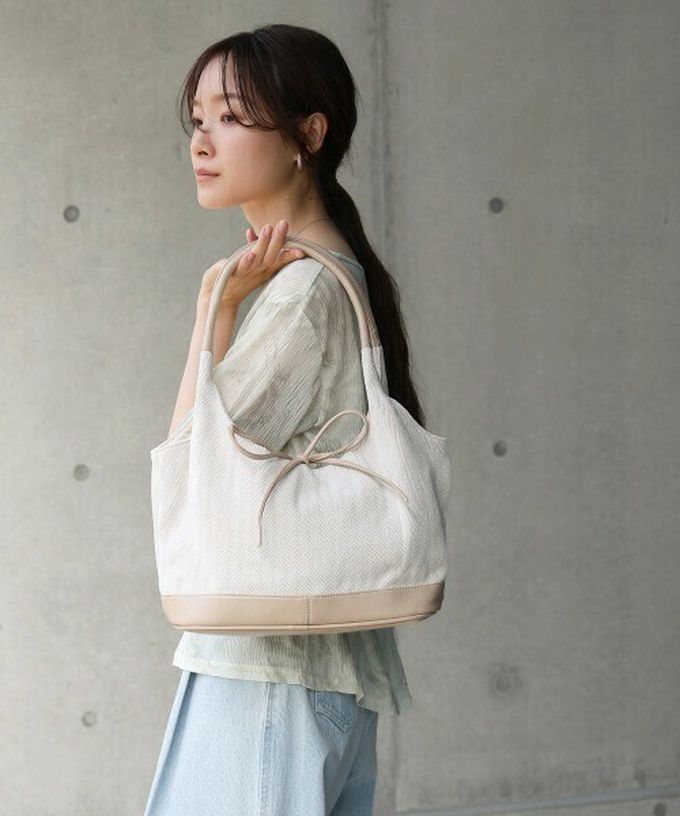 日本 Bab - 異素材成熟感蝴蝶結氣質手提包-白x卡其杏