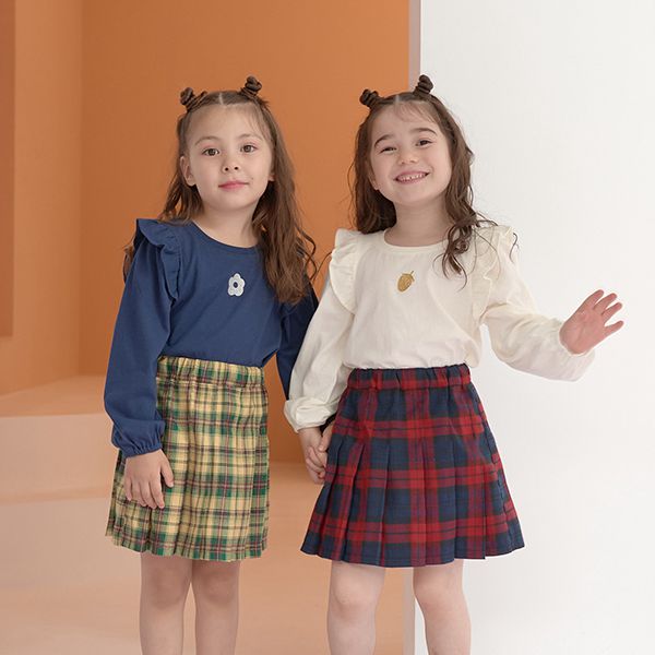 日本 Lycee mine - 閃耀印花肩部摺邊長袖上衣-草莓-象牙白