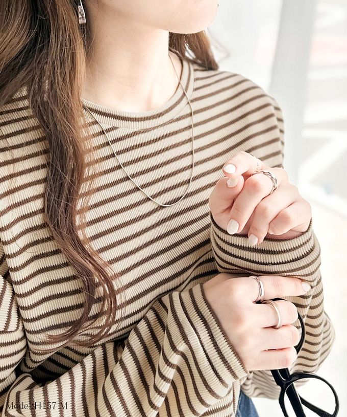 日本 Classical Elf - 萬能定番細條紋側開叉長袖上衣-黑底白線