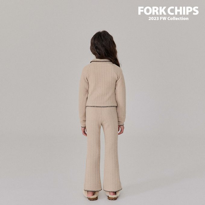 韓國 FORK CHIPS - 編織感牛角釦針織外套-卡其