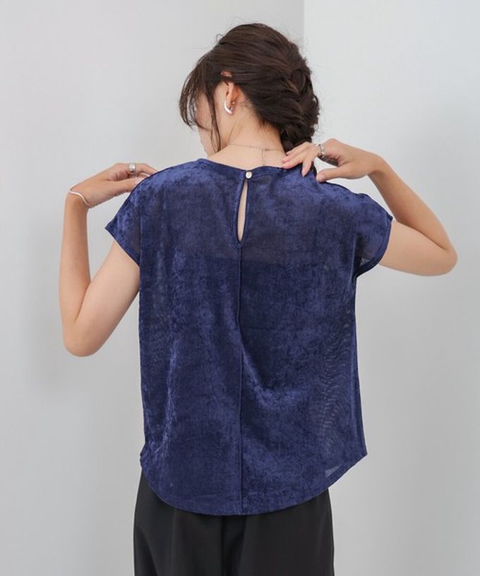 日本 Bab - 微透輕盈天鵝絨法式袖上衣-焦糖咖 (M)