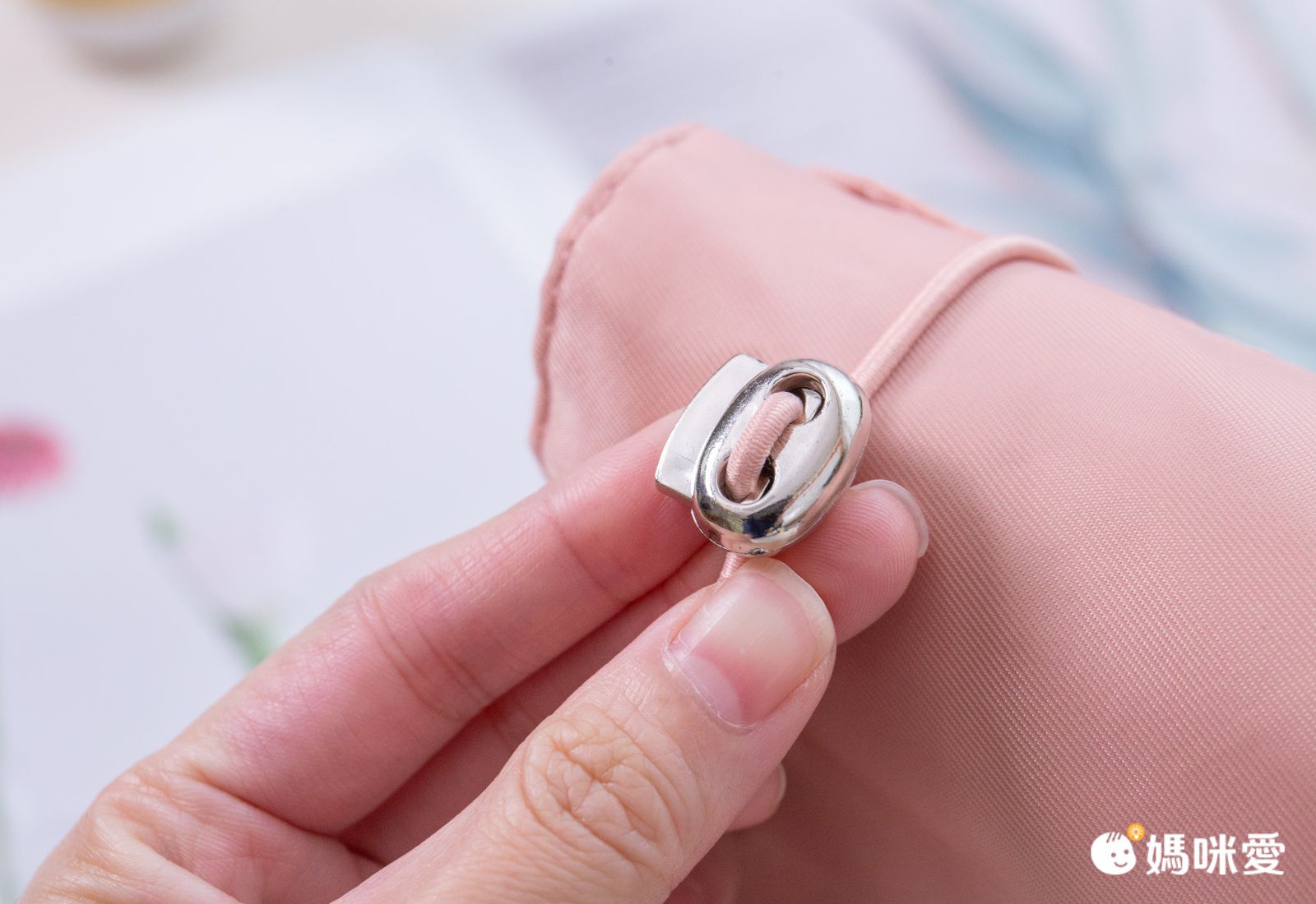 4in1萬用折疊化妝包-質感黑