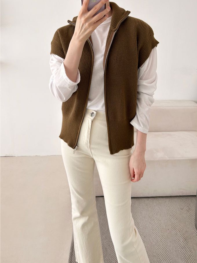 韓國女裝連線 - 簡約針織拉鍊立/翻領搭配背心-米白 (FREE)