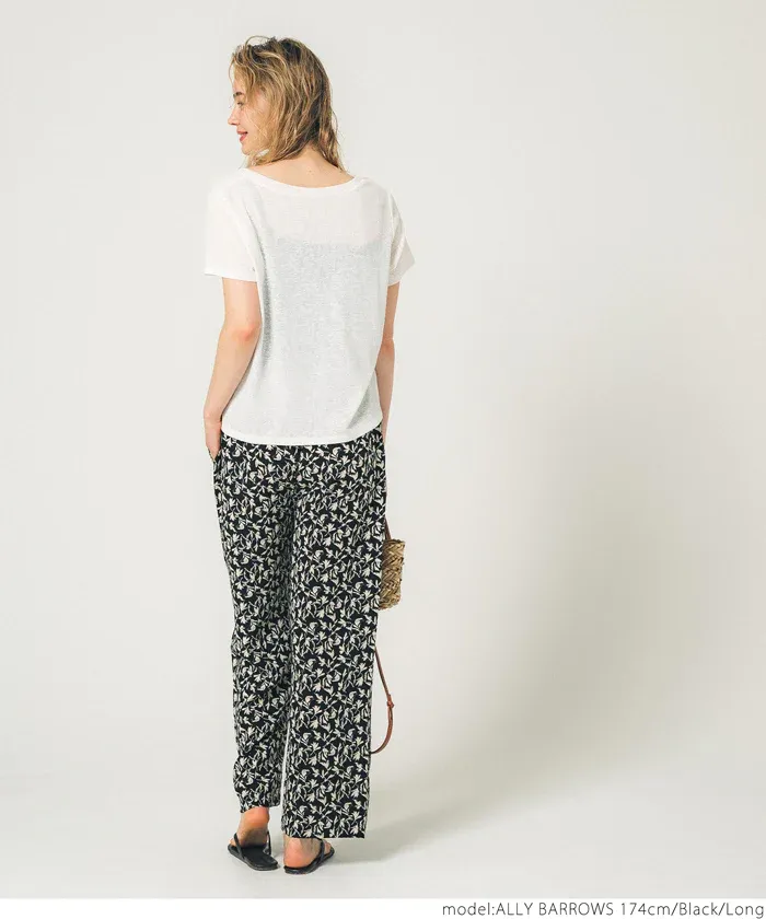 日本 COCA - 透氣印花修身寬褲-百合碎花-黑