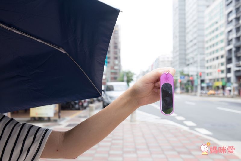 日本 kukka hippo - 紫外線強度檢測隨身化妝小鏡吊飾