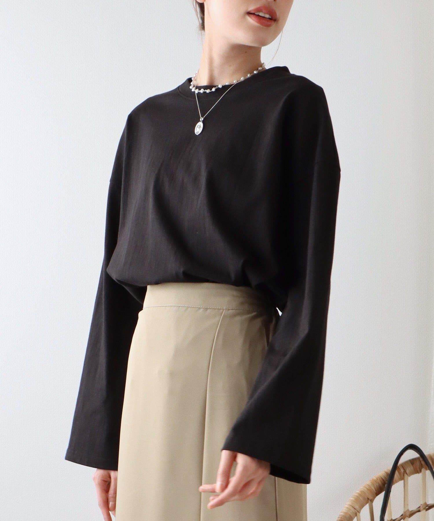 日本 BLUE EAST - 圓領百搭柔軟薄長袖上衣-條紋-深藍