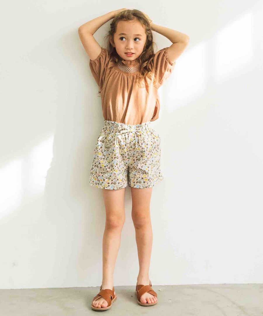 日本 PAIRMANON - 蝴蝶結綁帶短褲-碎花-摩卡薄荷