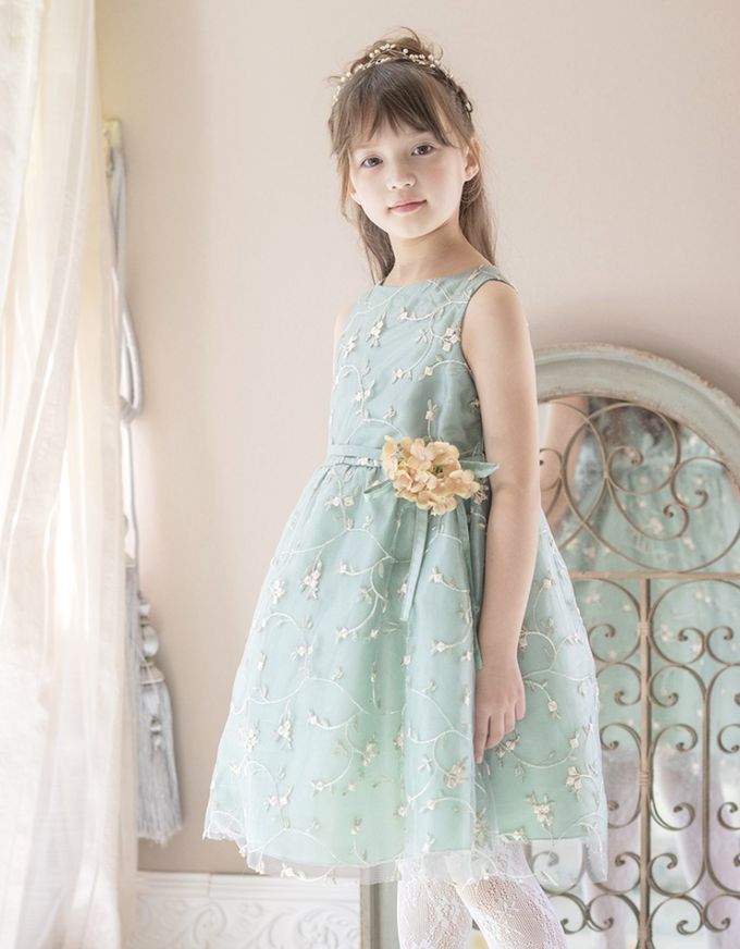 日本 Catherine Cottage - 精緻花朵刺繡薄紗洋裝/小禮服-附繡球花別針-水藍