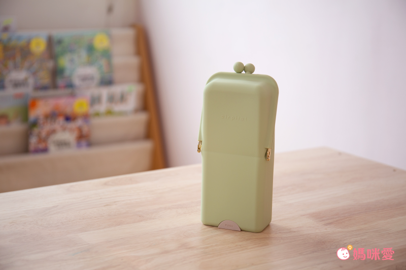 日本文具 KUTSUWA - 矽膠直立式吸盤不倒鉛筆盒/收納袋-櫻花粉 (20.7x9.7x5.1cm)