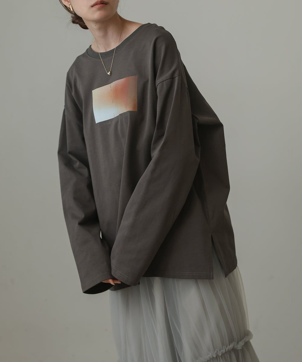 日本 Bab - 100%棉 寬鬆落肩印花長T-深灰