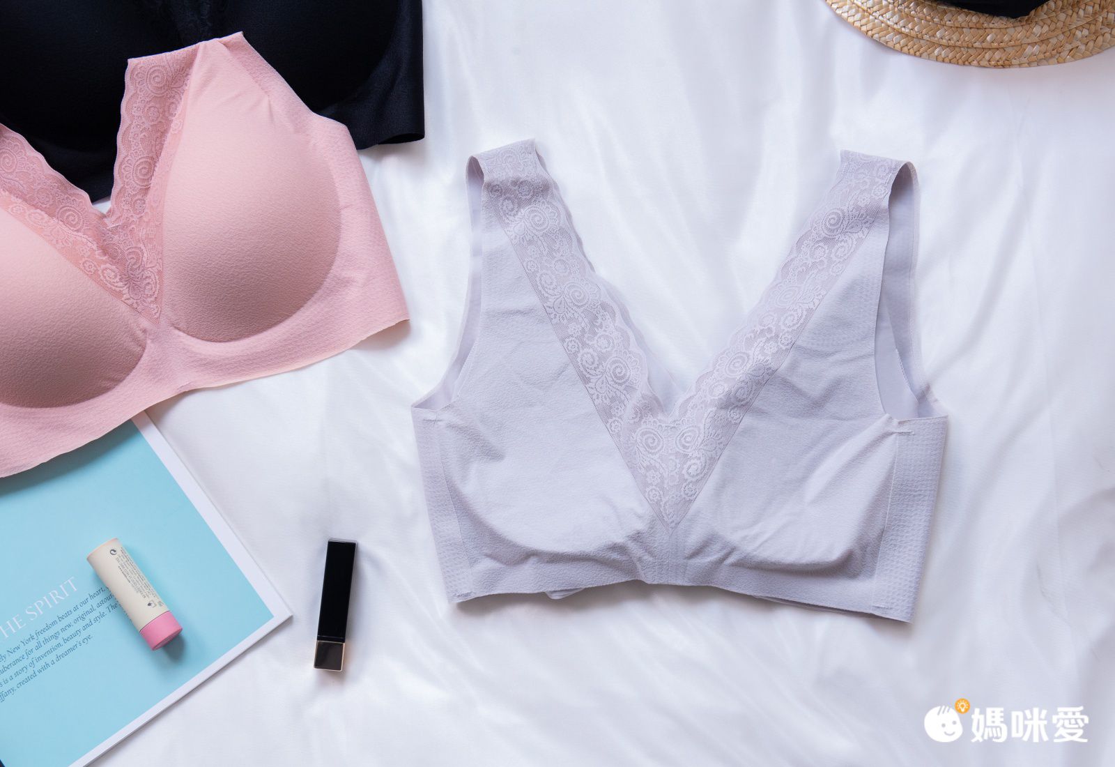 香茉 CHANMODE - 細緻雲柔感V領貼合無痕內衣-細肩款-黑-內衣x1件