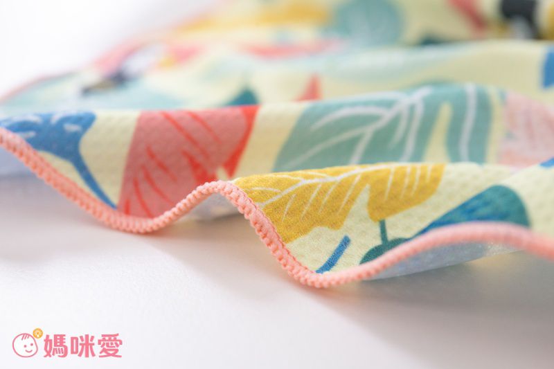 日本 LIV HEART - 抗UV水涼感巾(附收納罐)-鯨鯊兄弟-水藍 (30x100cm)