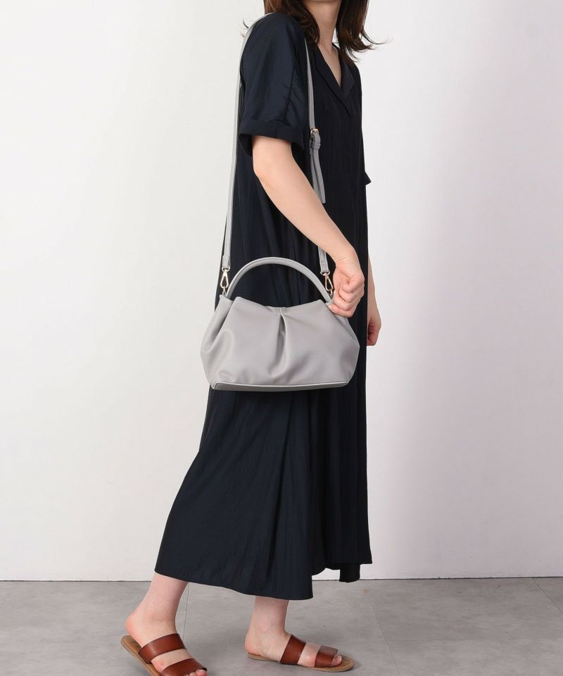 日本 COOCO - 打褶造型手提包/側背包-黑 (25x17x12cm)