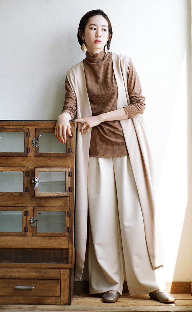 日本 zootie - 微透感木耳領格紋長袖內搭-米杏