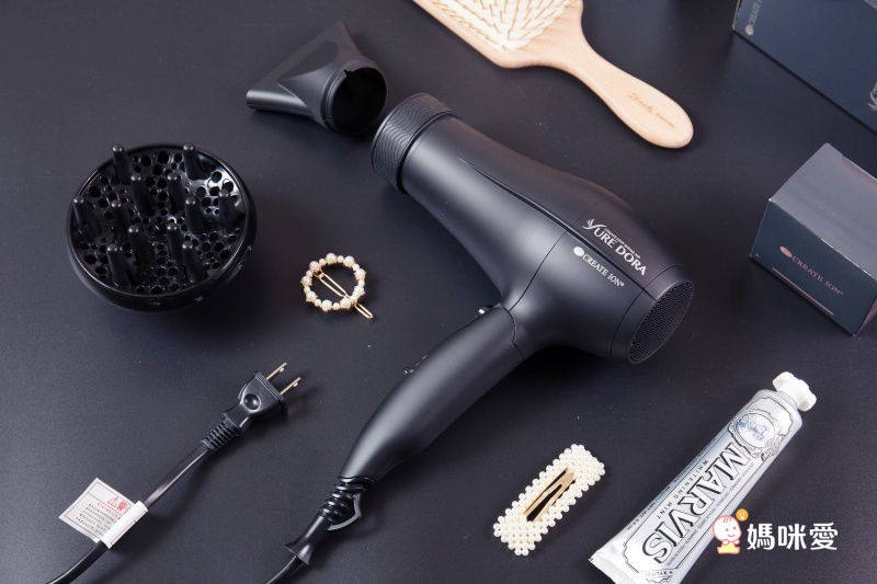 日本 Create Ion 翻轉風 專業沙龍級負離子吹風機