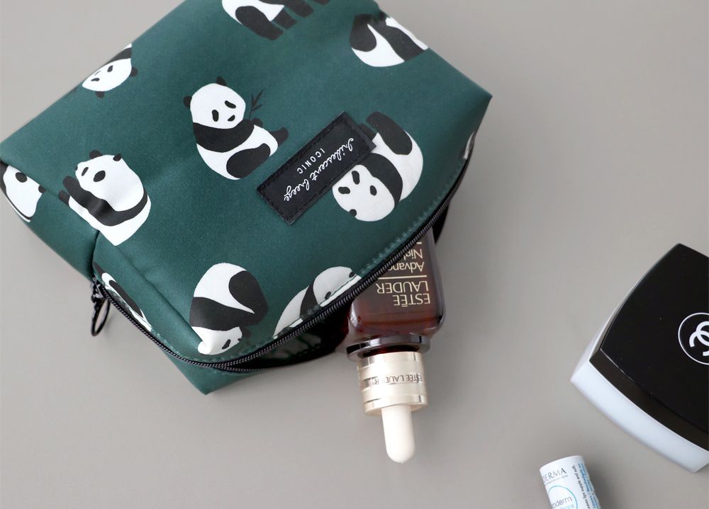 韓國 ICONIC - 防潑水立體化妝包-萌萌熊貓 (16X6X12cm)