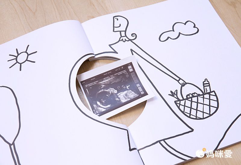 洞裡有什麼？首刷限定版（加贈書架）