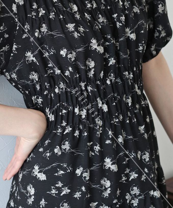 日本 BLUE EAST - 水墨感花卉束腰泡泡袖洋裝-棕綠 (M)