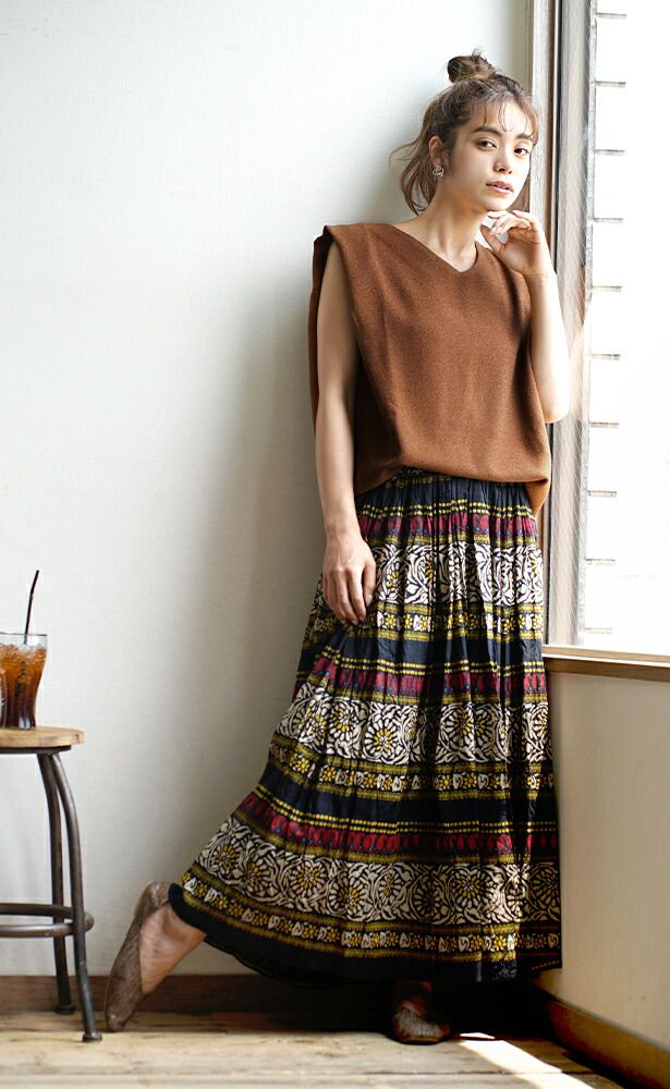 日本 zootie - 絕美剪裁V領法式袖上衣-可可