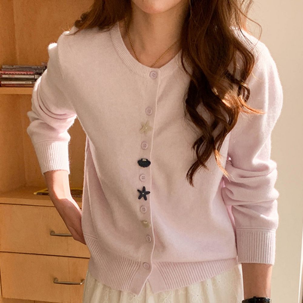 造型海星貝殼鈕釦長袖針織外套-淺粉紫 (F)