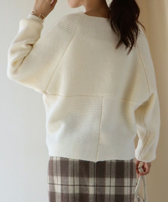 日本 BLUE EAST - 柔美交叉短版針織毛衣-淺灰