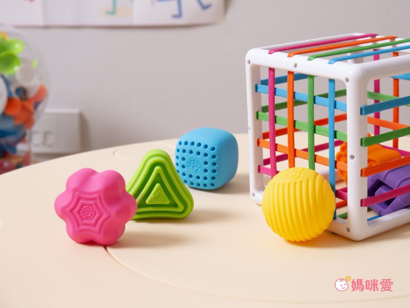 寶寶哭鬧救星【美國 FatBrain】指尖陀螺