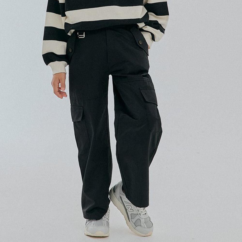 韓國 FORK CHIPS - 鬆緊腰大口袋工裝寬鬆長褲-黑