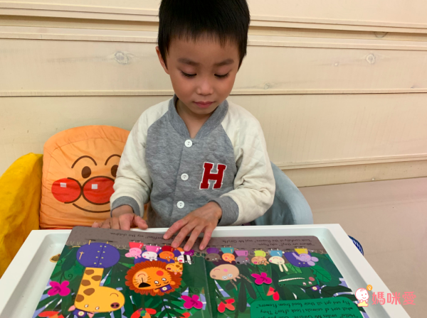 佩佩豬Peppa Pig陪你玩❤【英文遊戲書66折起】我最便宜～貼紙書限量搶購！