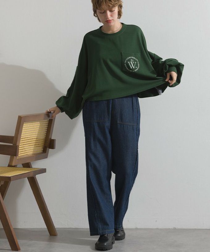 日本 Lupilien - 背後英文印花寬鬆休閒短版上衣-濃綠