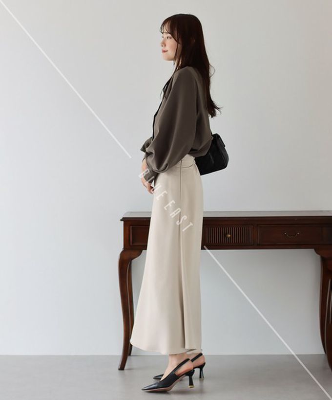 日本 BLUE EAST - 知性小立領澎澎氣球袖襯衫-水藍