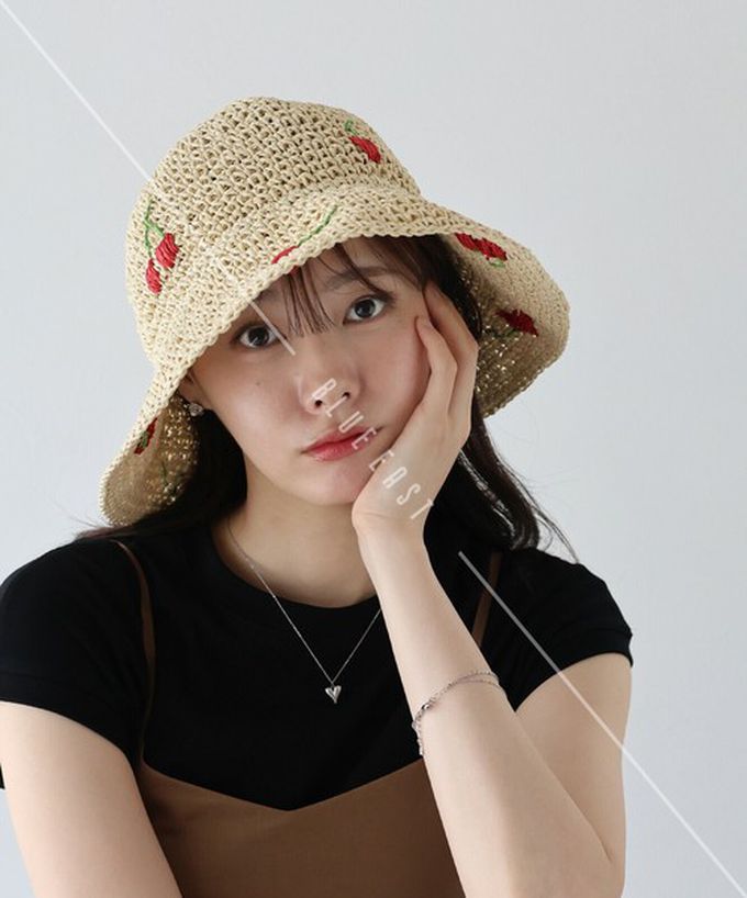 日本 BLUE EAST - 可愛刺繡編織遮陽漁夫帽-淺卡其