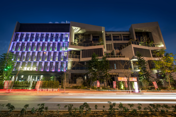 挪威森林台中漫活館 ★ 嶄新主題汽車旅館、商務出差旅行推薦